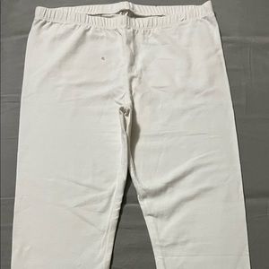 Childrens Place capri leggings in white